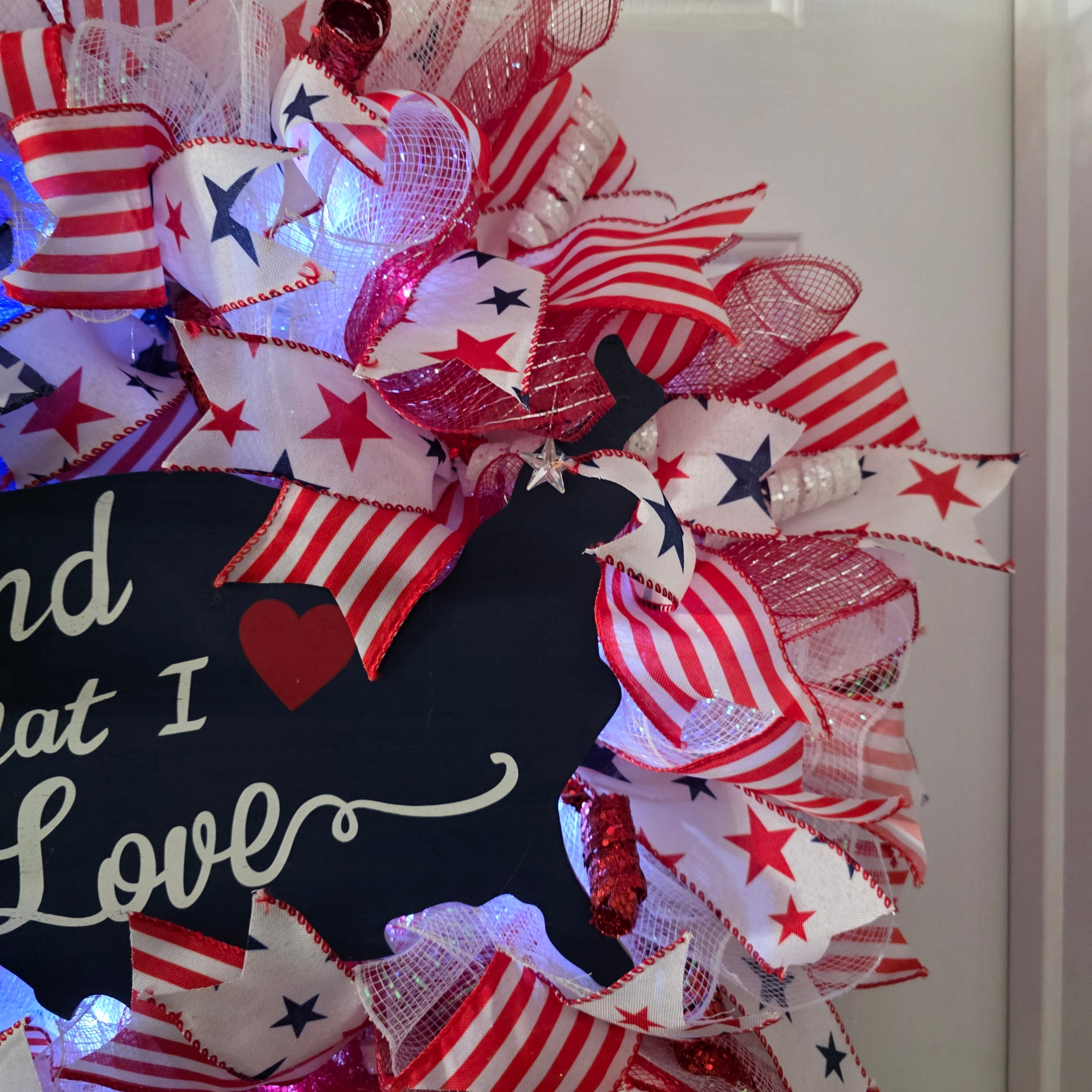 Land That I Love Patriotic Lighted Wreath