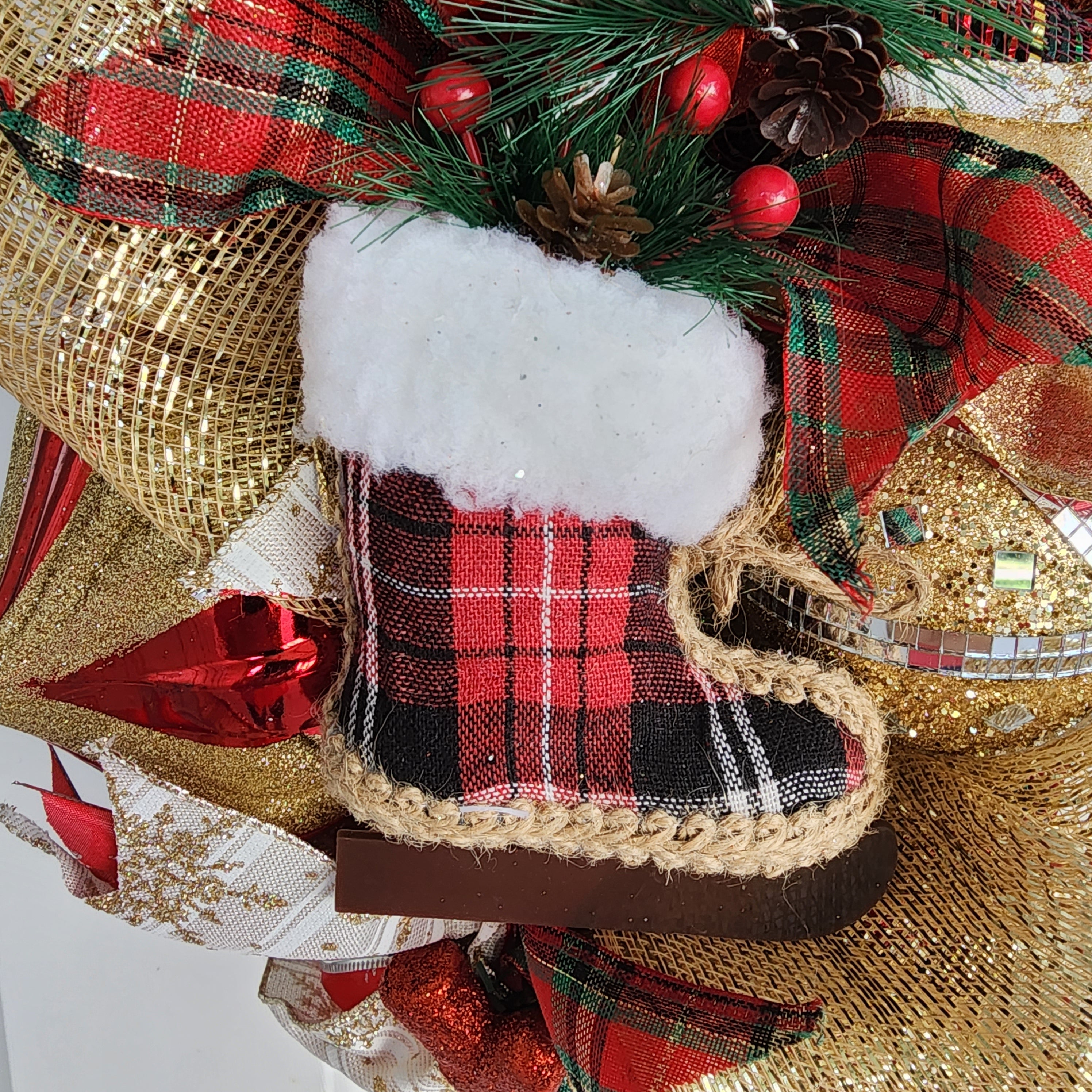 Full wreath angled view