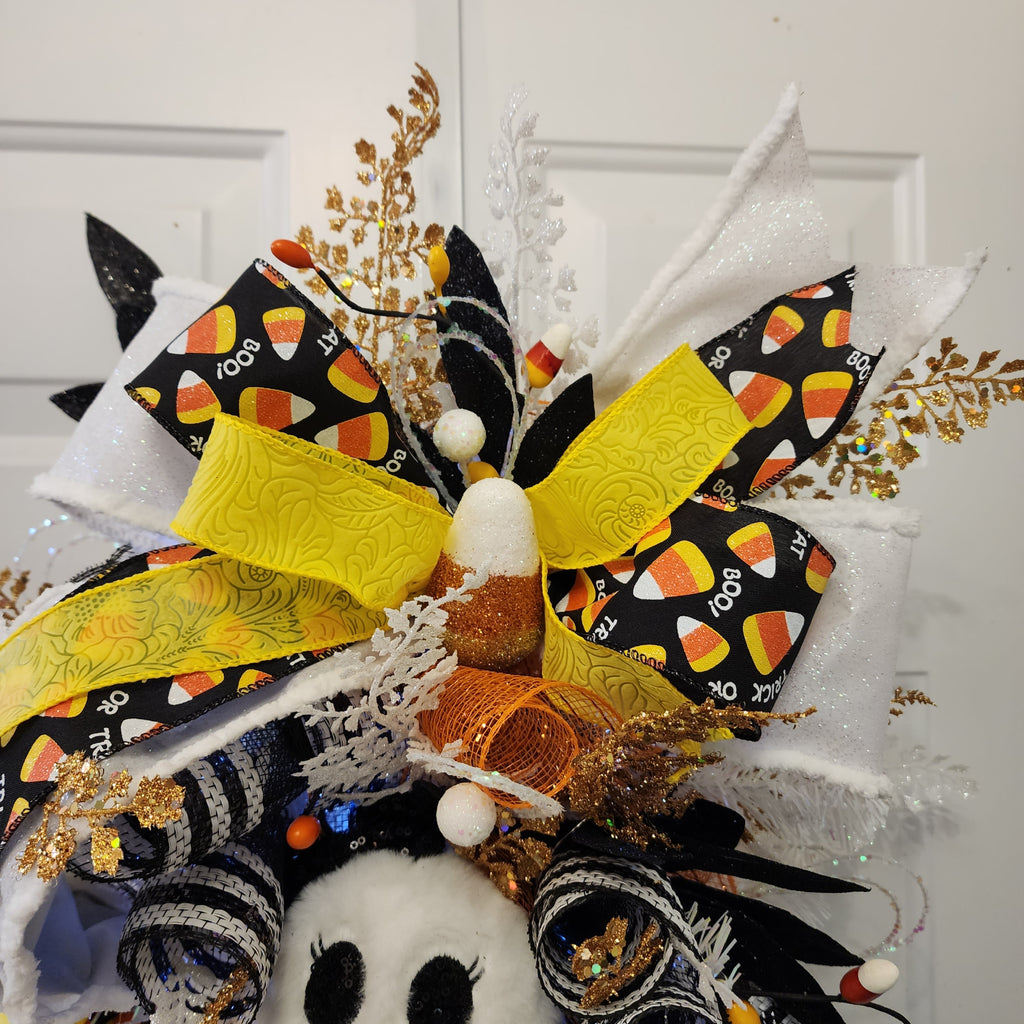 Candy corn and yellow ribbon bow detail