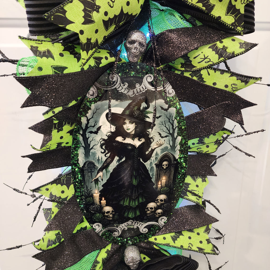 Witch portrait centerpiece full detail