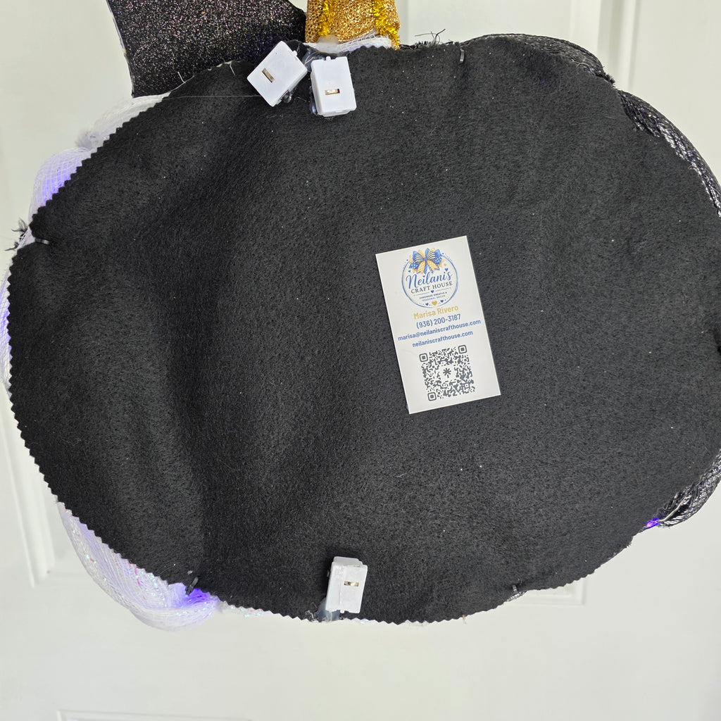 Harlequin Witch Hat LED Pumpkin Wreath - harlequin hat and gold buckle close up