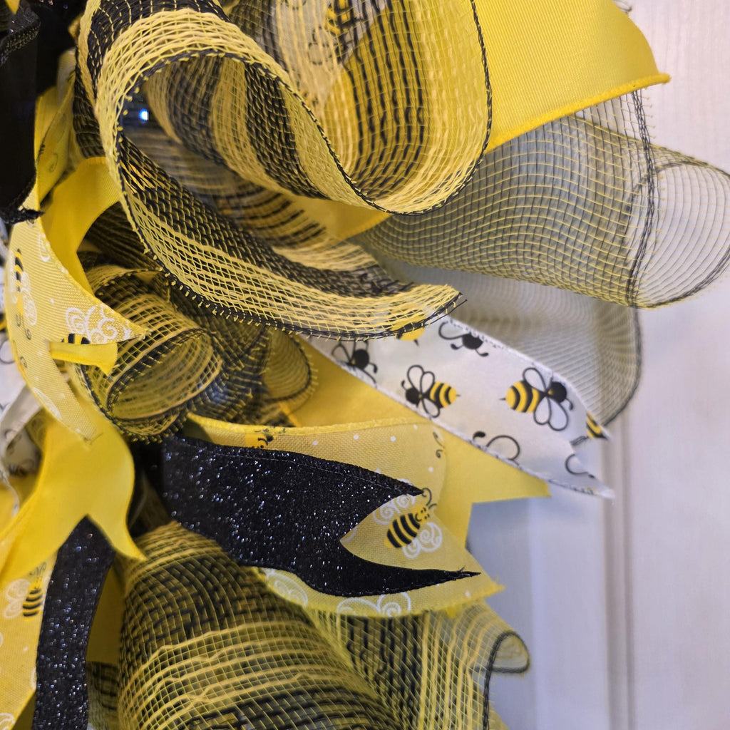 Bee Welcome Wreath