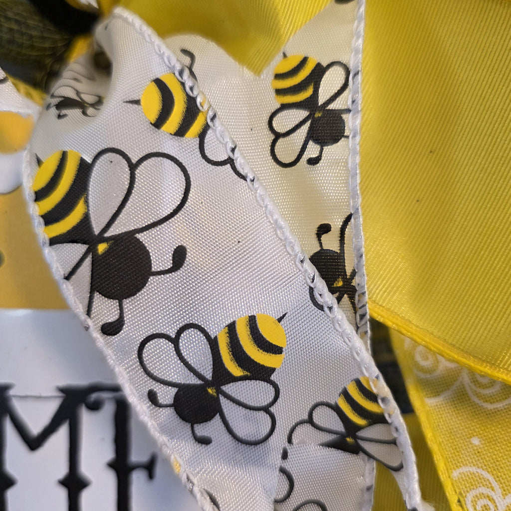 Bee Welcome Wreath