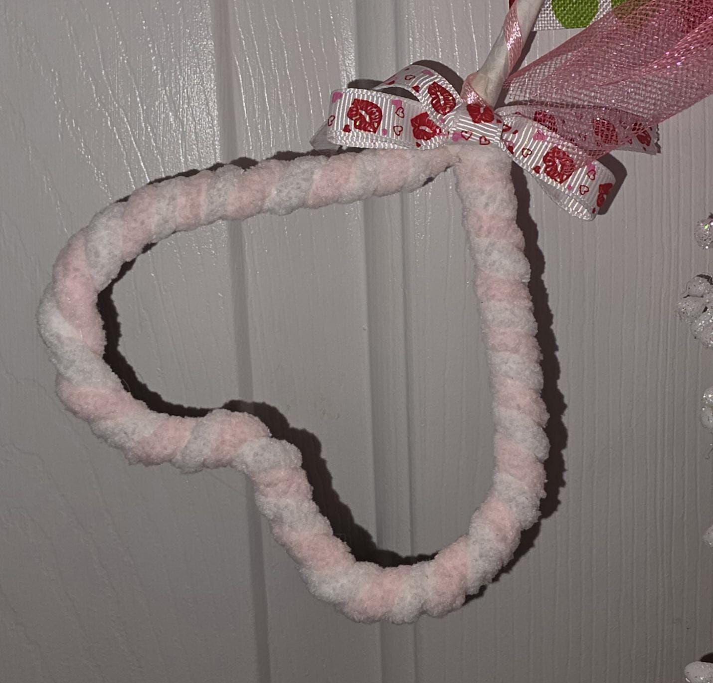 Lighted Heart Valentine Door Swag