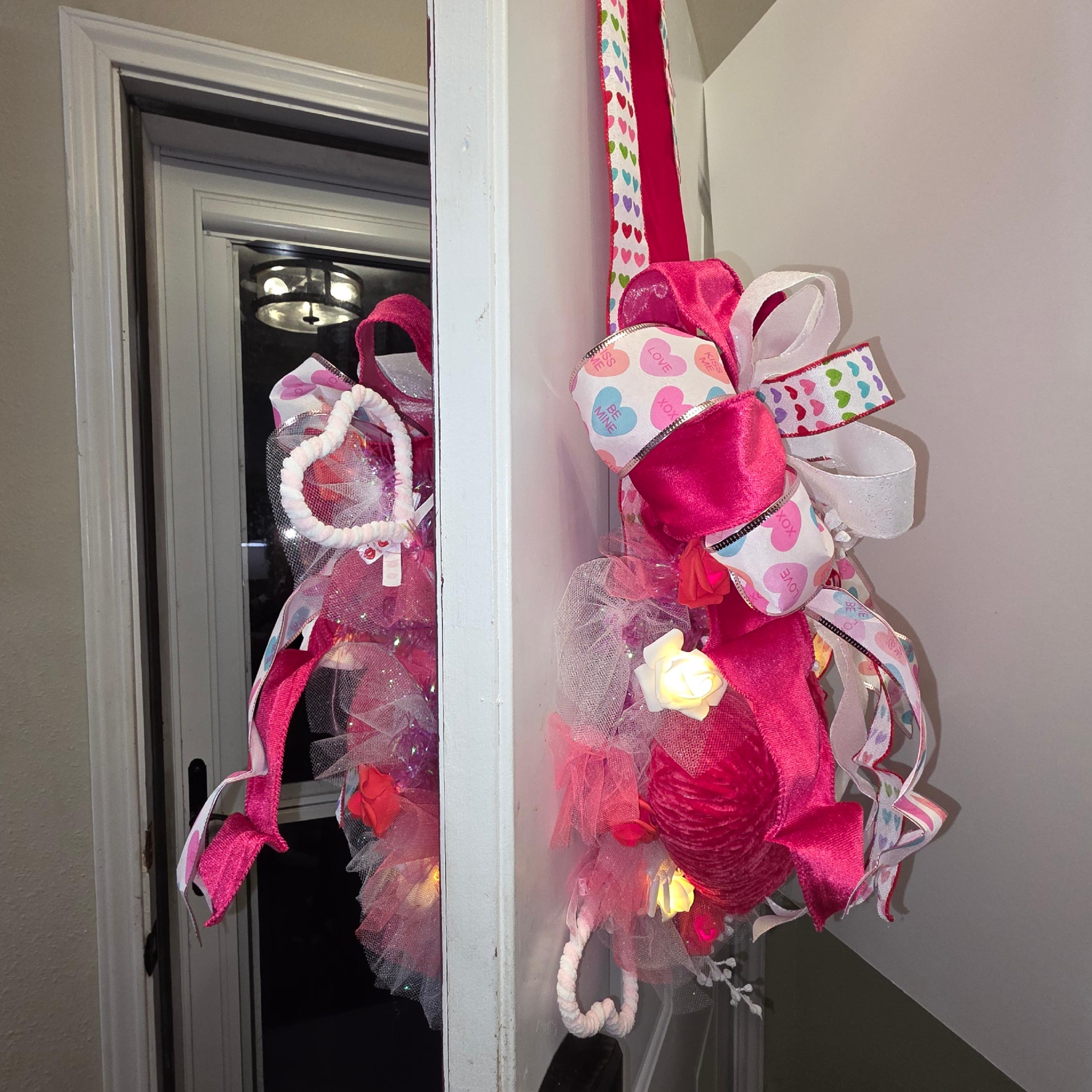 Lighted Heart Valentine Door Swag