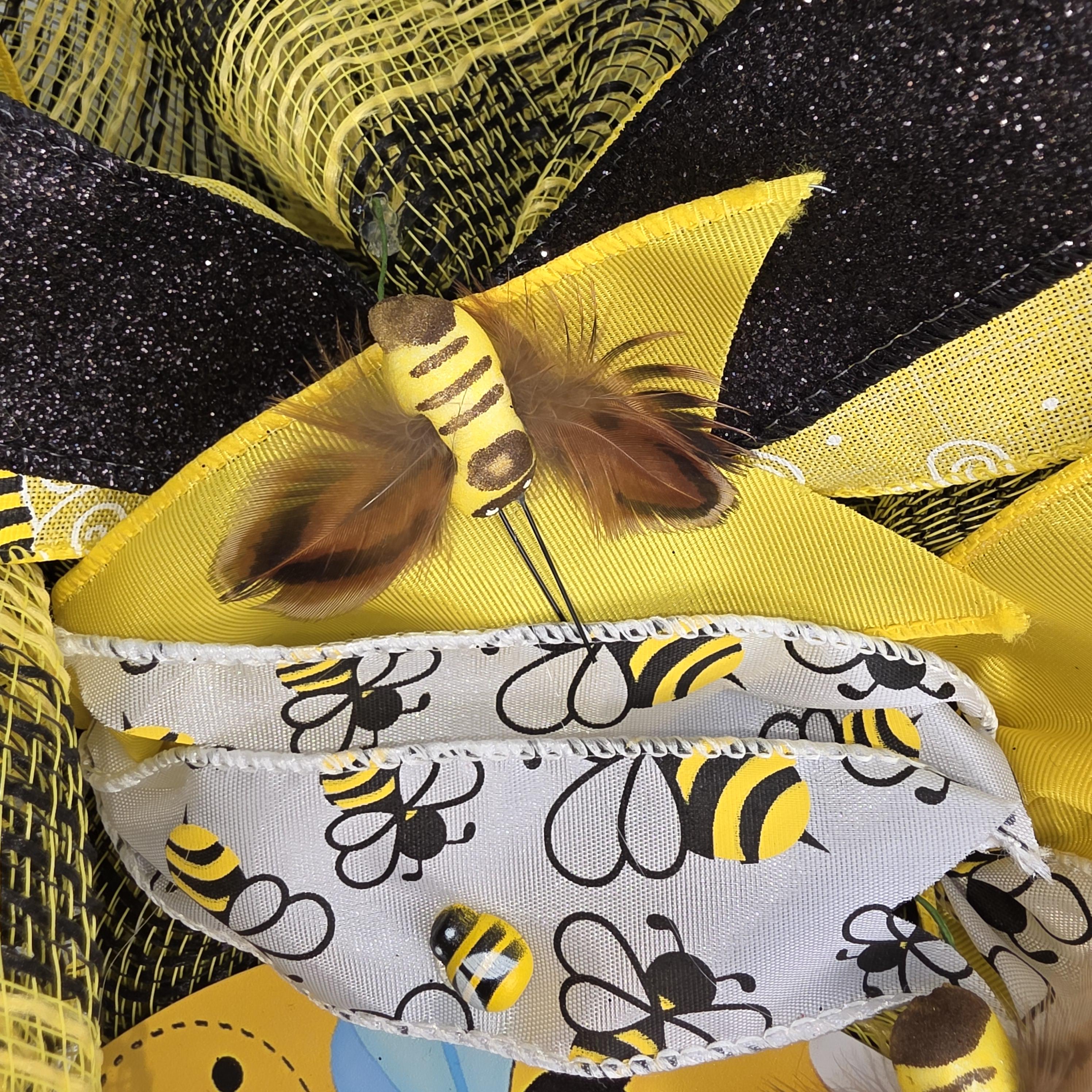 Bee Welcome Wreath