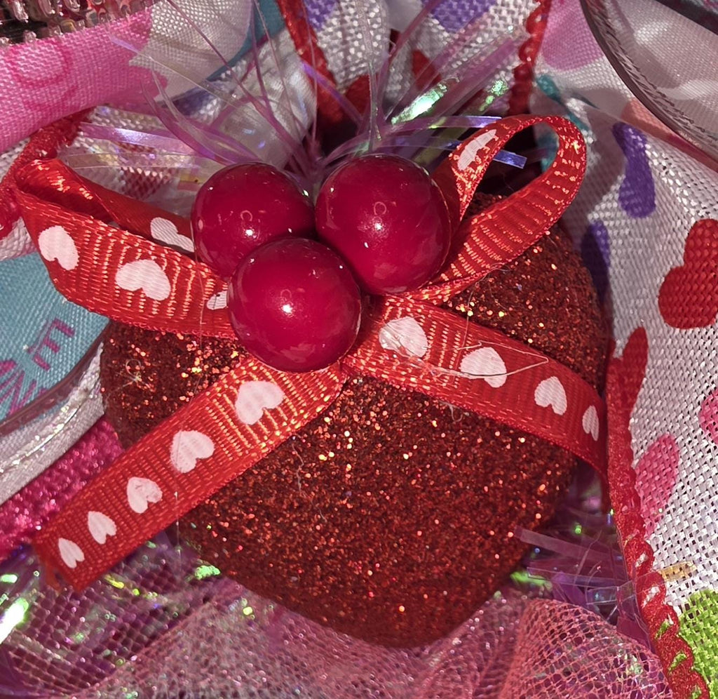 Lighted Heart Valentine Door Swag