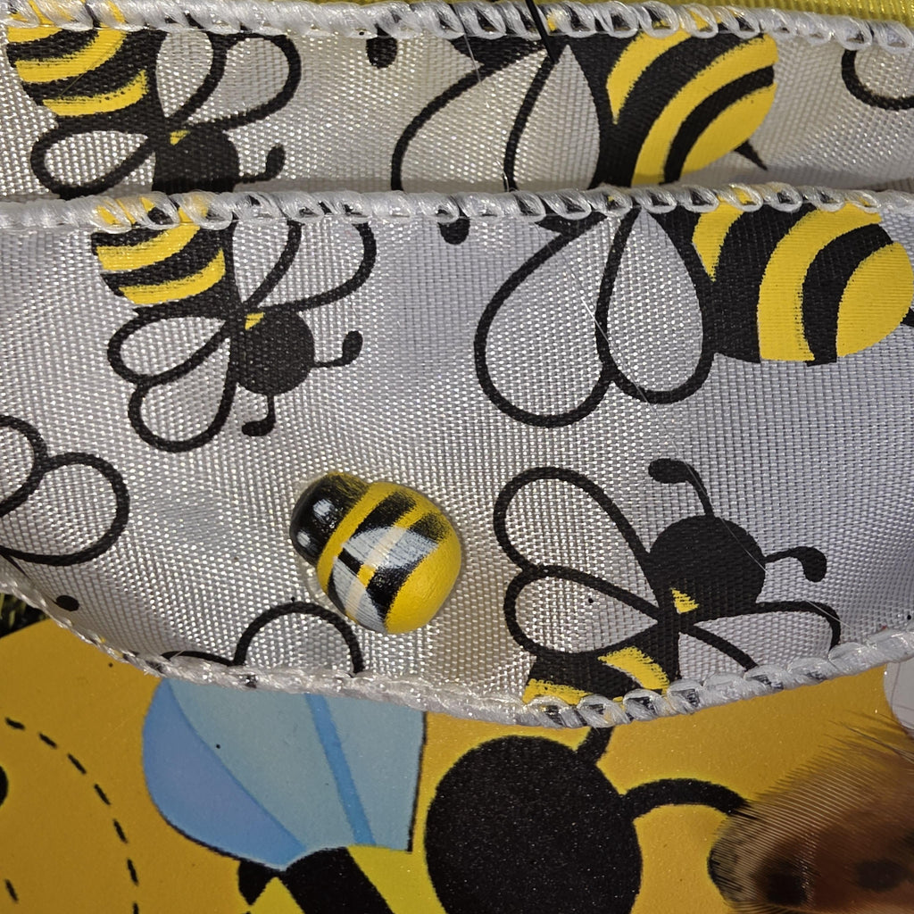 Bee Welcome Wreath