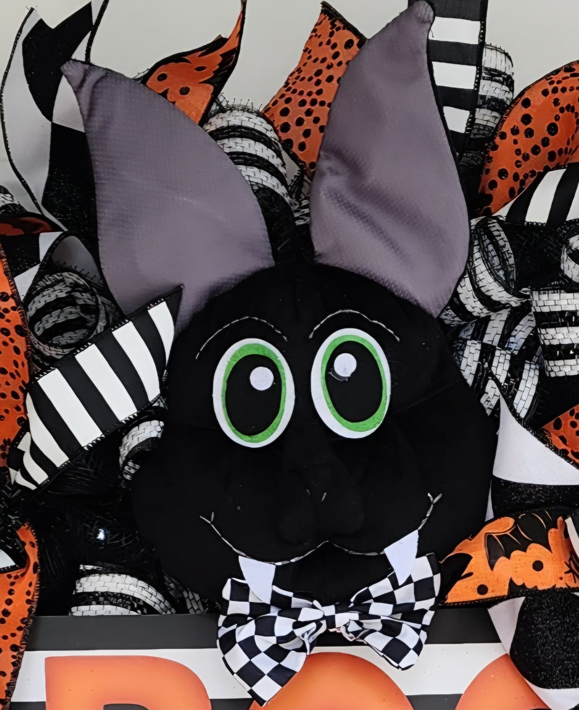 BOO Halloween Witch Cat Wreath - BOO sign detail with checkered bow