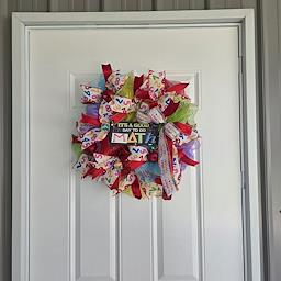 It's a Good Day to Do Math Wreath - sign and bow detail