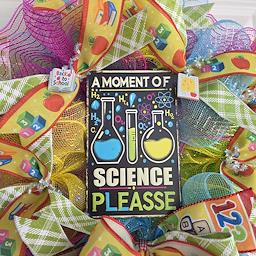 A Moment of Science Please Wreath - Back to School charm closeup