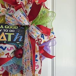 It's a Good Day to Do Math Wreath - full wreath view 3